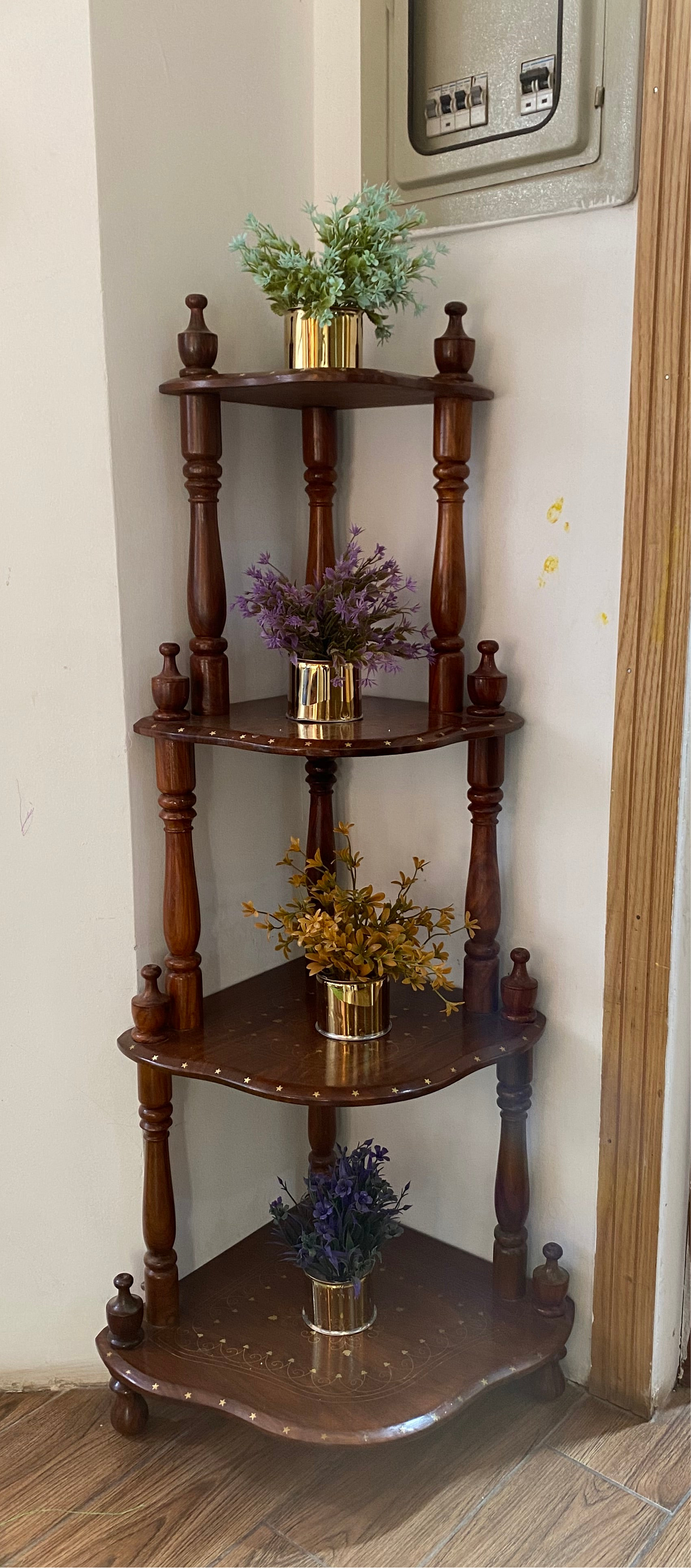 Corner Rack - Shesham Wood