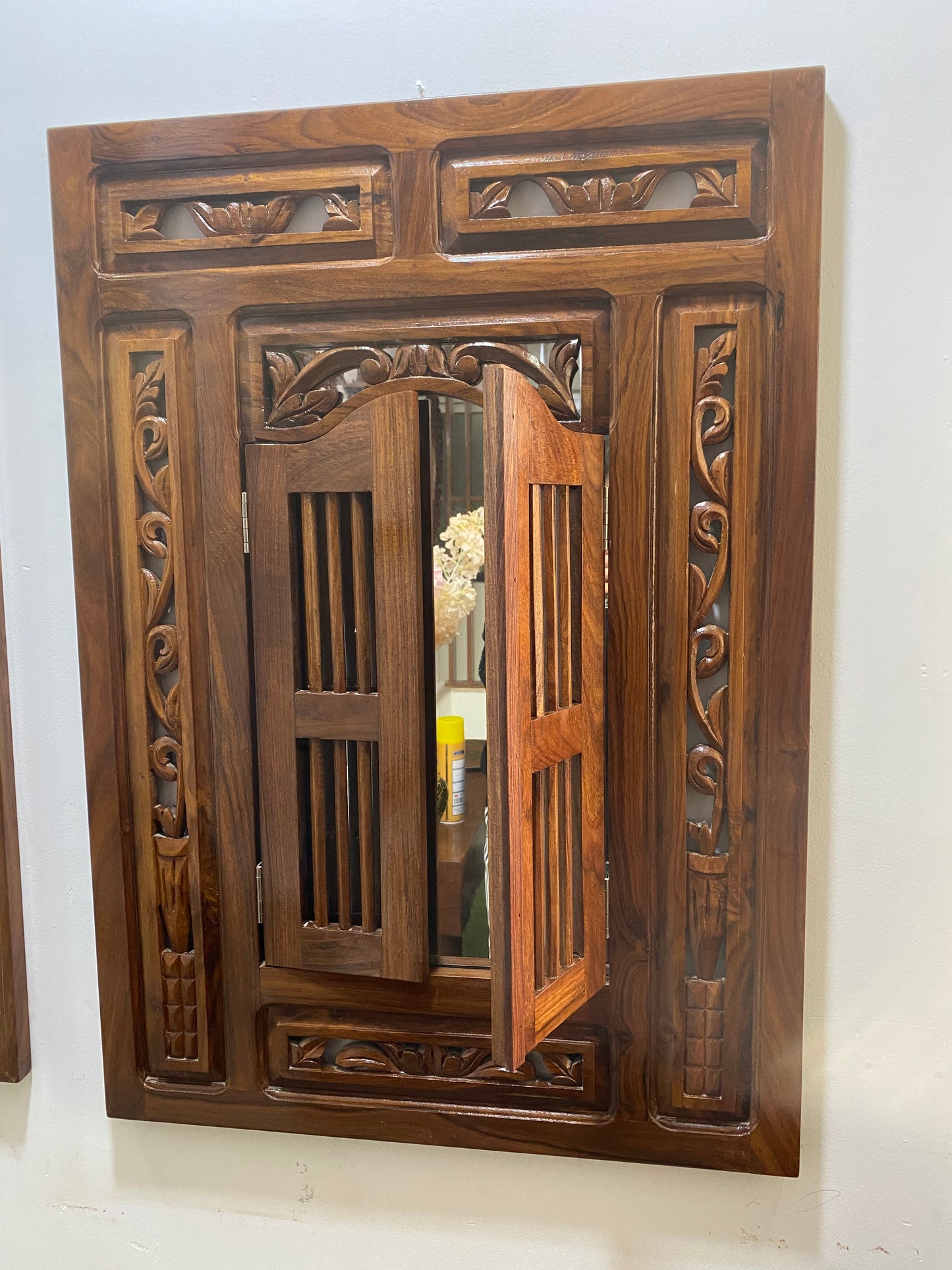 Window Mirror Frame