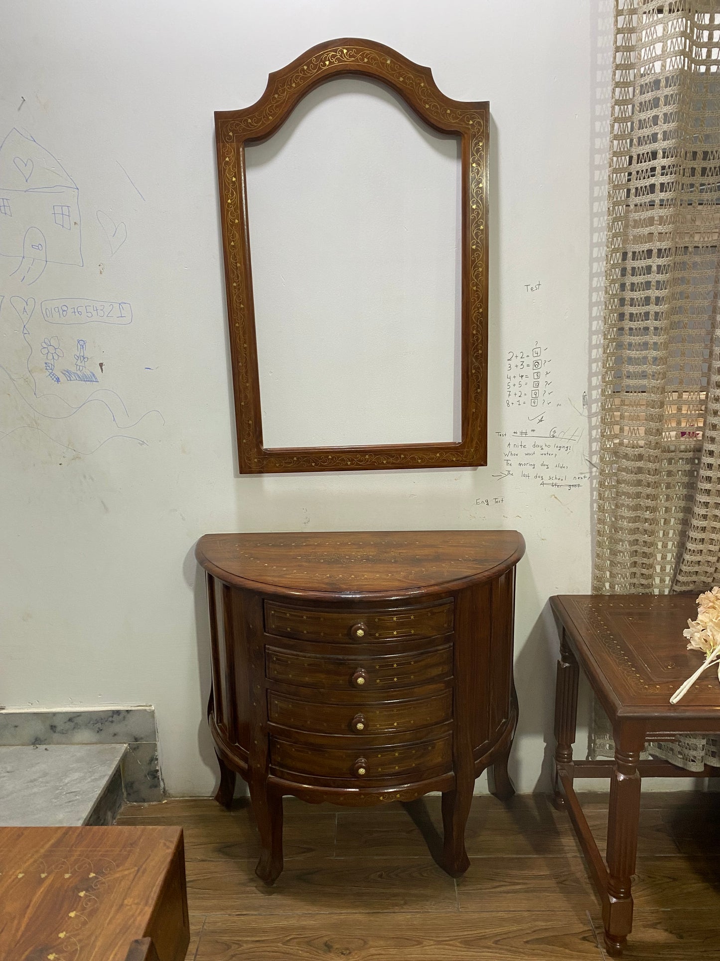 D-Console with Plain Mirror Frame