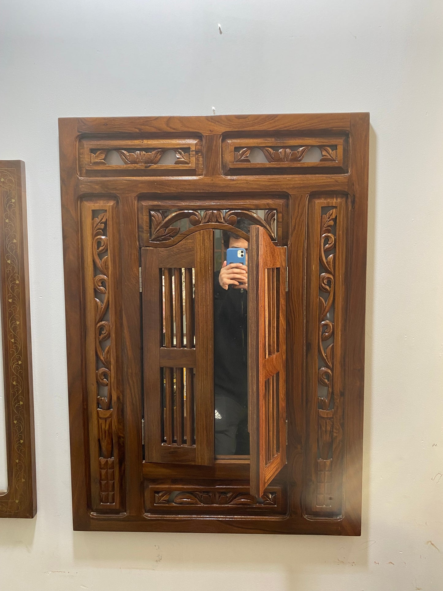 Window Mirror Frame