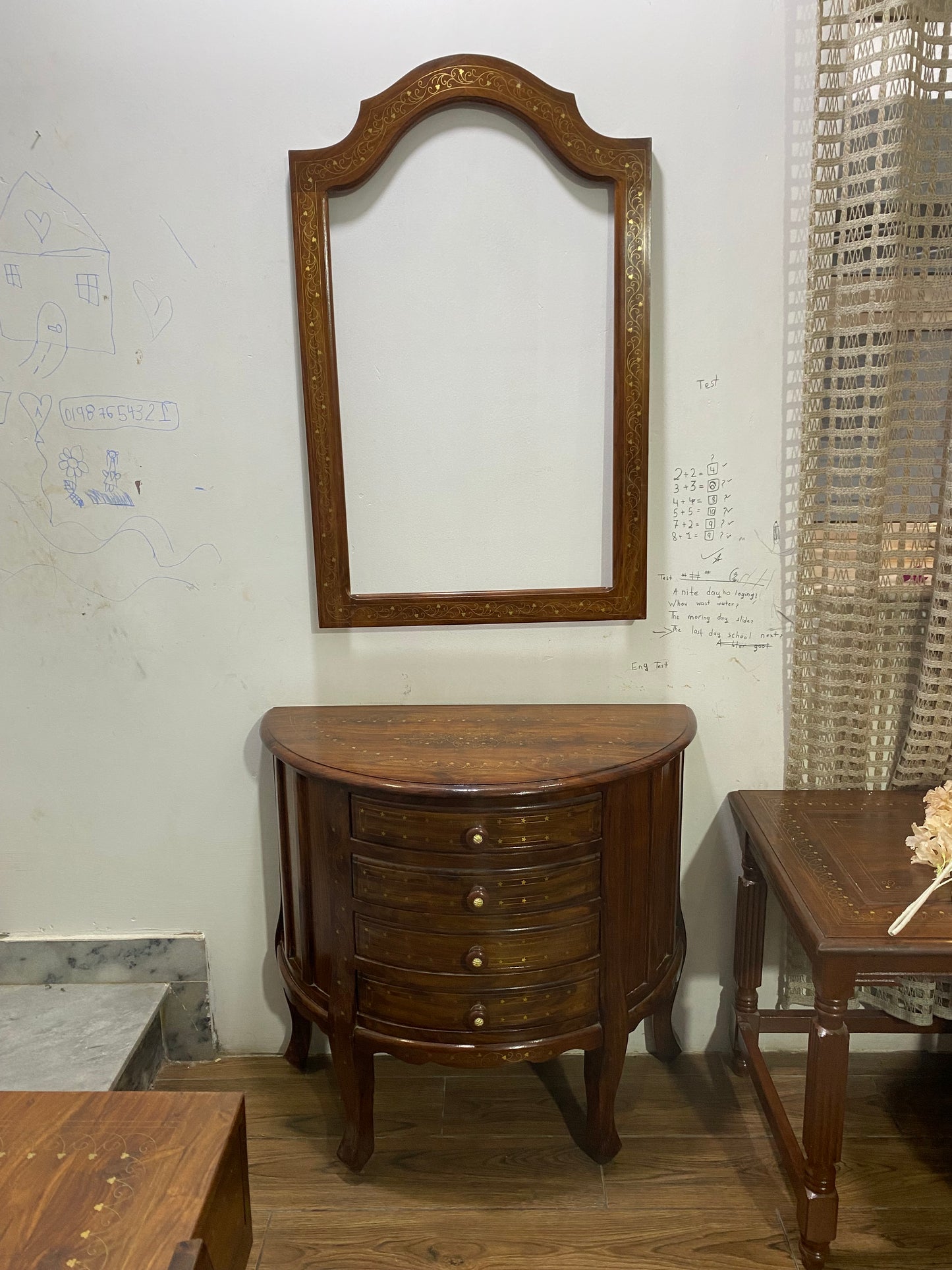 D-Console with Plain Mirror Frame